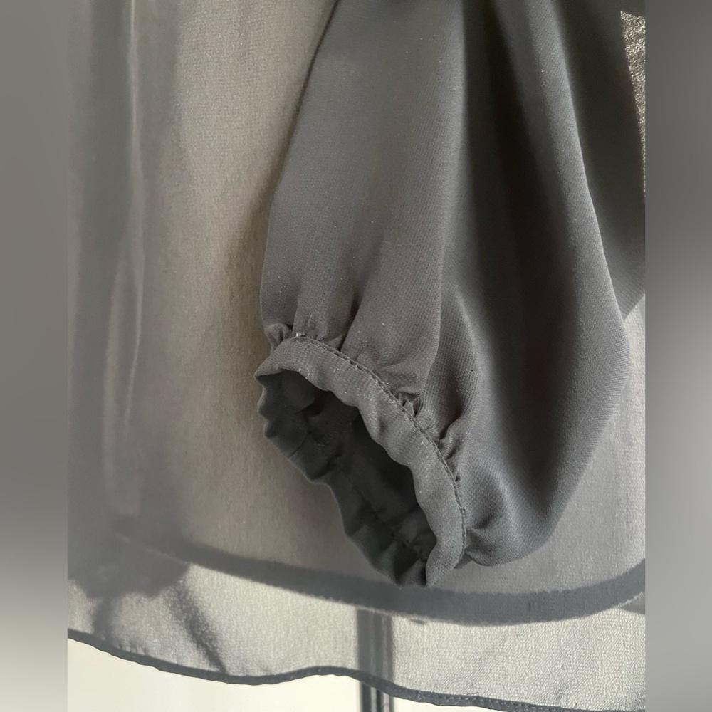 Mossimo Blouse - Picture 6 of 9